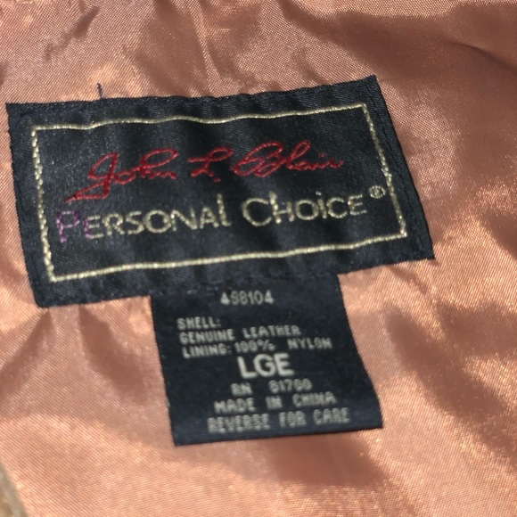 Men’s Suede vest with snaps closure. Size L - Picture 2 of 3